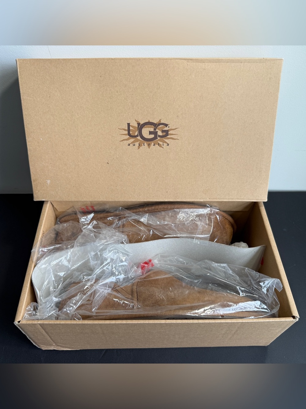 UGG Scuff Romeo II Slippers - Picture 11 of 12